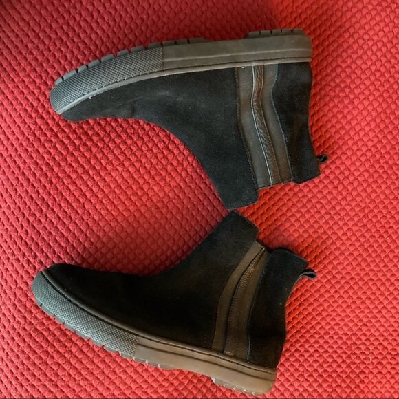 J/SLIDES Sz 7 Suede Upper Rubber Sole Pull On Booties J Slides - Picture 4 of 7